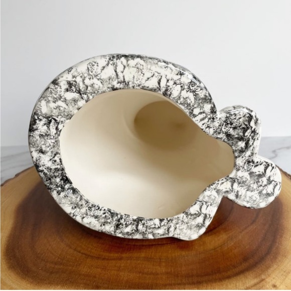 Cat White and Black Spongware Speckled Farmhouse Ceramic Cat - Picture 8 of 10